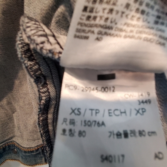 Levis jean jacket cropped. Light blue. Y2k. Sz xs. - Picture 5 of 6